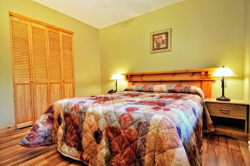Marblewood Village Resort Steady Brook Bagian luar foto