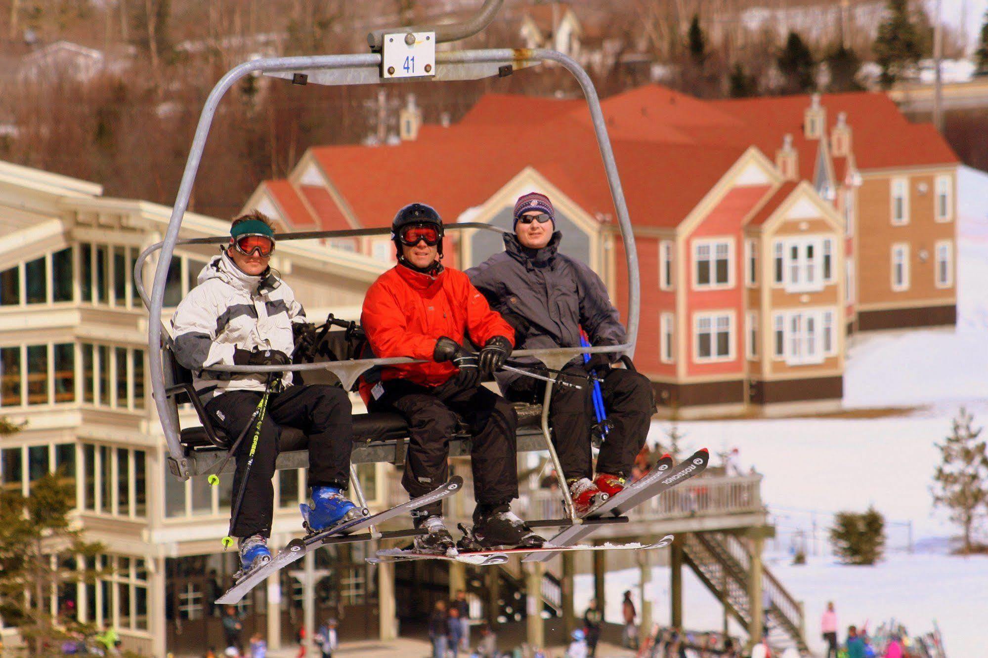 Marblewood Village Resort Steady Brook Bagian luar foto