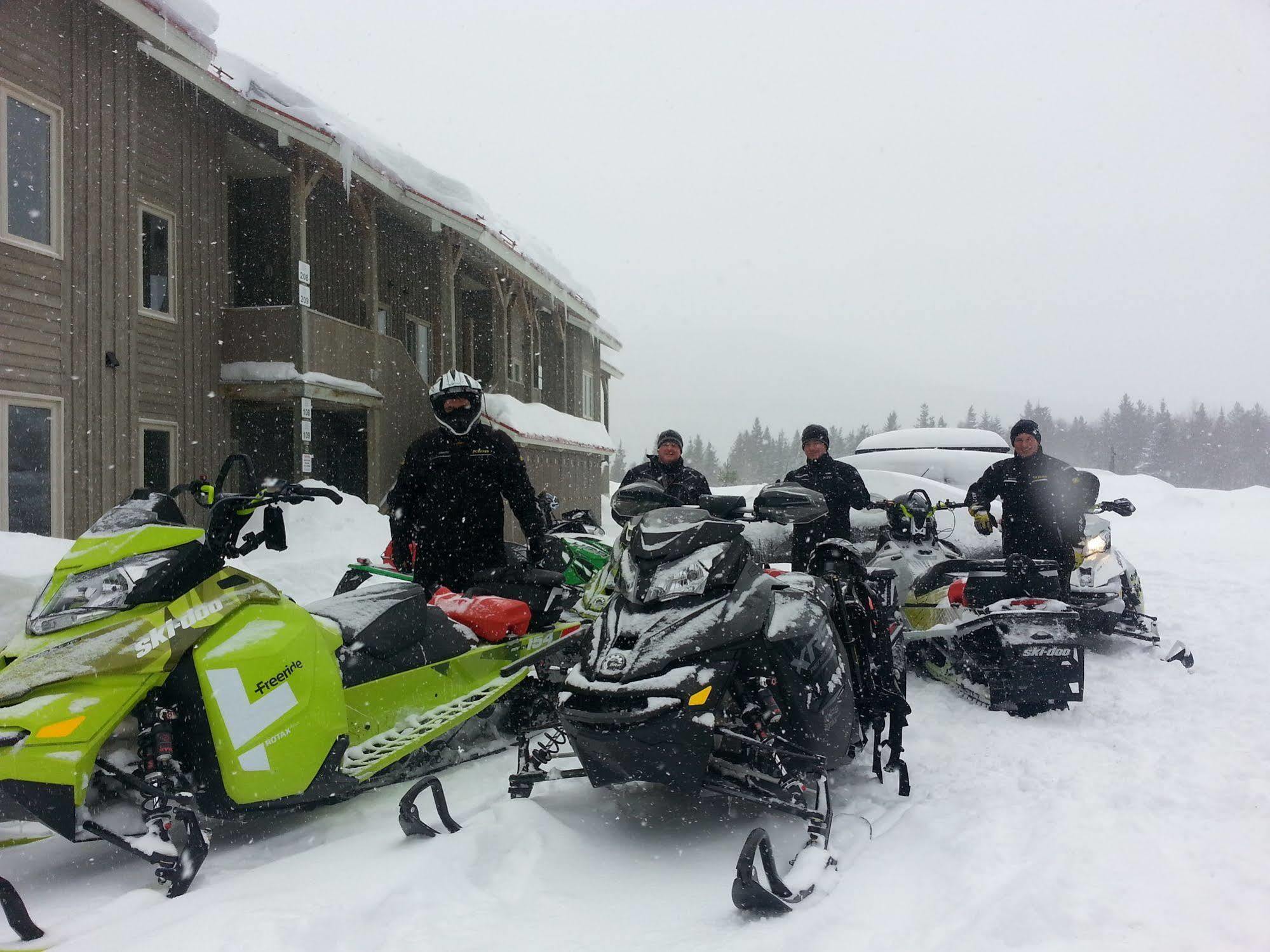 Marblewood Village Resort Steady Brook Bagian luar foto